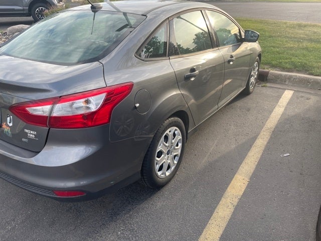 Used 2012 Ford Focus SE with VIN 1FAHP3F26CL321252 for sale in Apple Valley, Minnesota